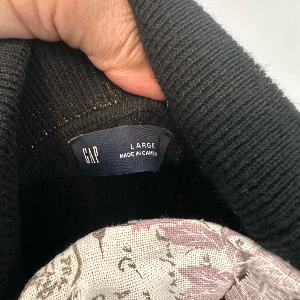 GAP Black Ribbed Knit Sweater
